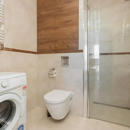 Bright Glowackiego For 2 People In By Renters