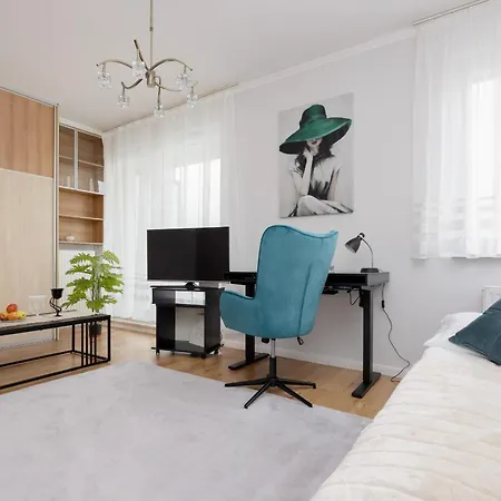 公寓 Bright Glowackiego For 2 People In By Renters 华沙